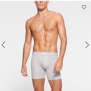 SKIMS COTTON MENS 5" BOXER BRIEF